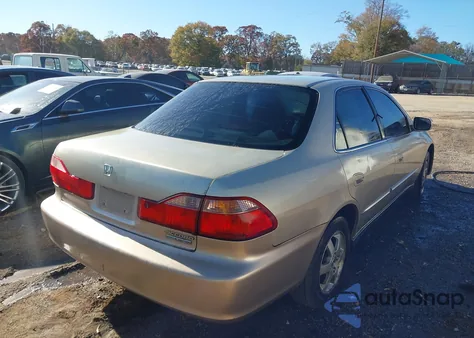 2000 Honda Accord 2.3 Se z USA, uszkodzony, nr VIN JHMCG5674YC005141